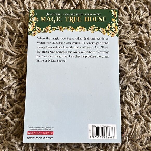 NWOT MAGIC TREE HOUSE SUPER EDITION BOOK #1 WORLD AT WAR, 1944 - Picture 2 of 5